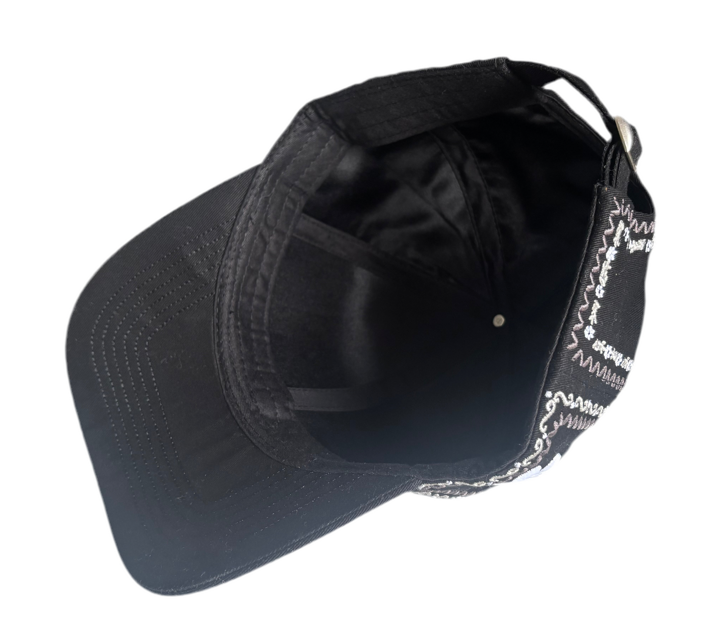 La Casquette à Fleurs Noire